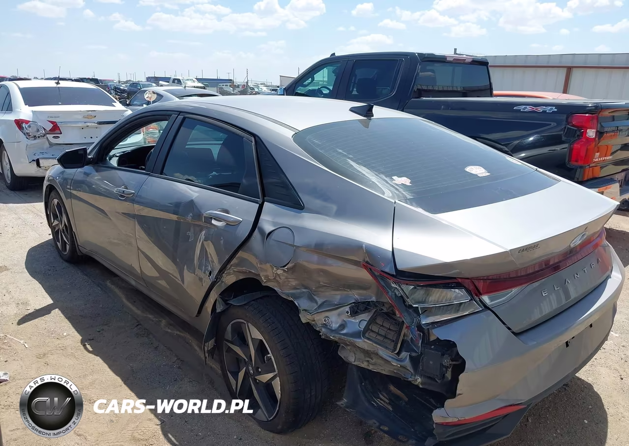 2023 Hyundai Elantra Sel VIN:KMHLS4AG9PU560396 - 3