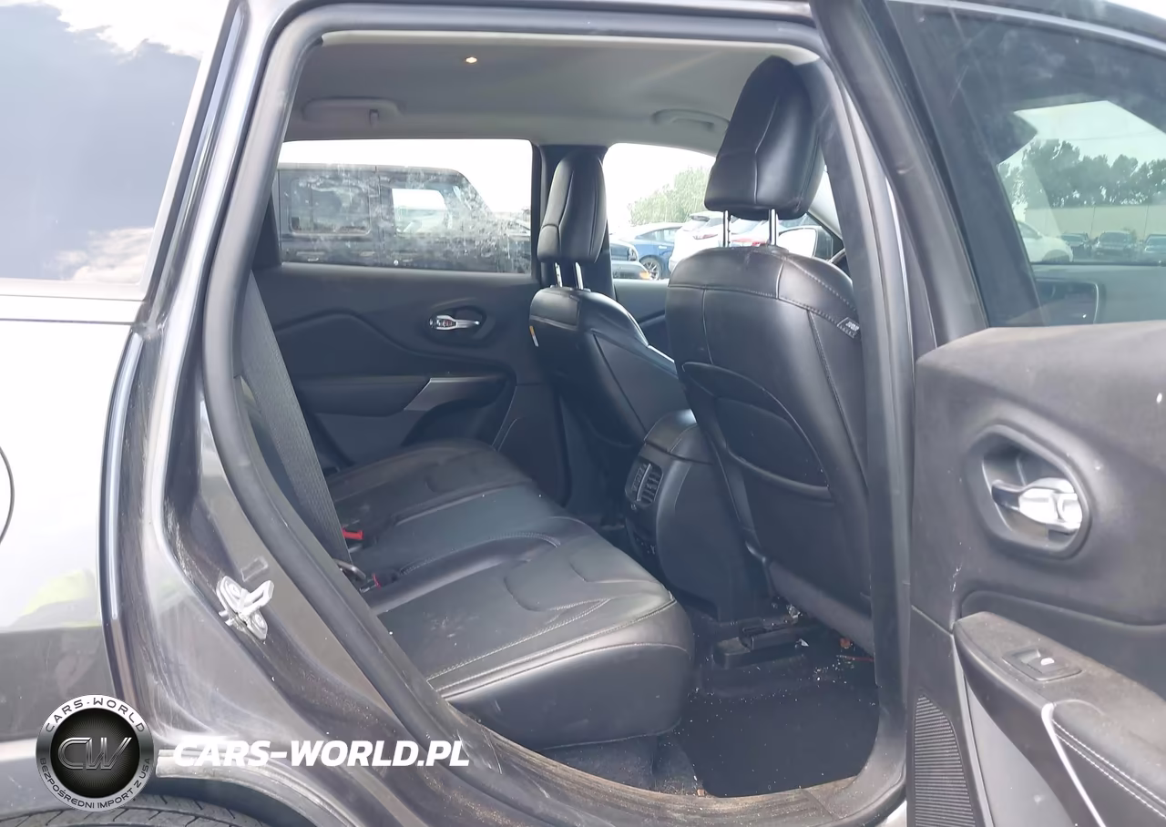 2020 Jeep Cherokee Limited 4X4 VIN:1C4PJMDX1LD560021 - 8