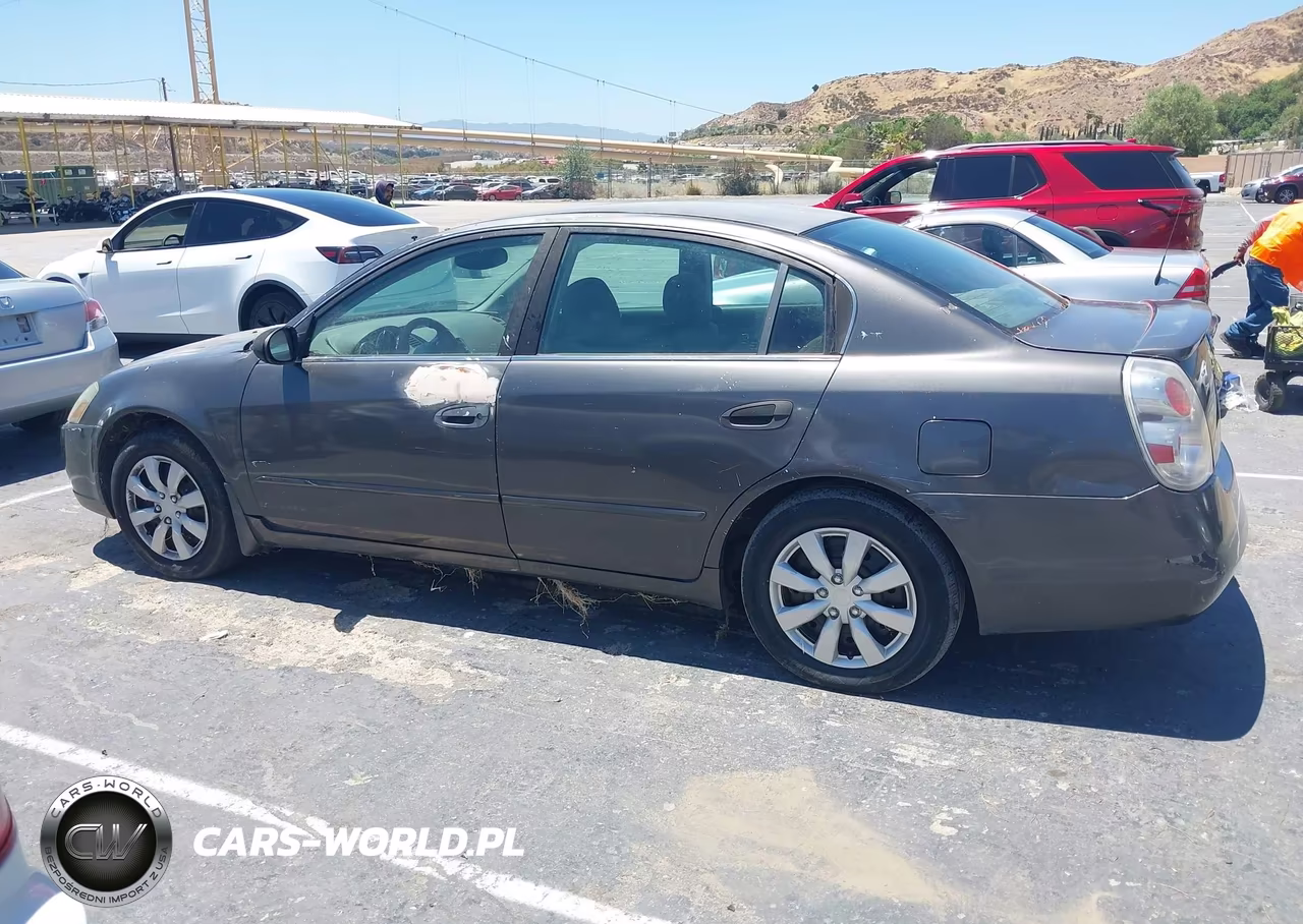 2005 Nissan Altima VIN:IN4AL11D75C306742 - 14