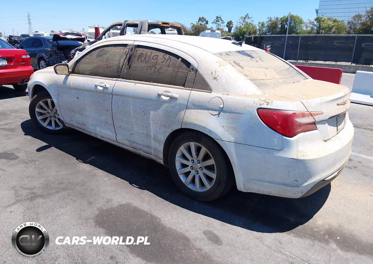 2013 Chrysler 200 Touring VIN:1C3CCBBB5DN639809 - 3