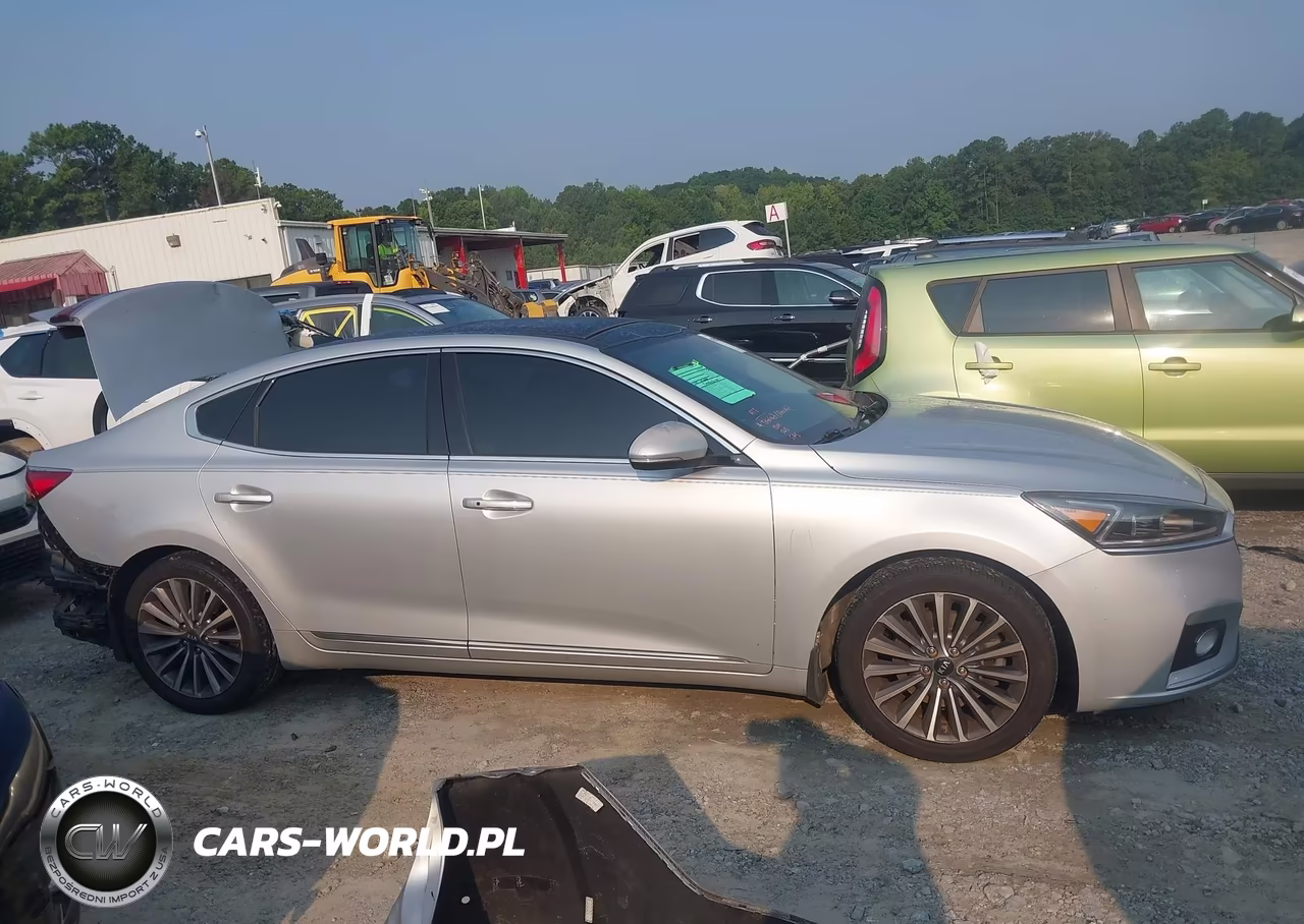 2017 Kia Cadenza Premium VIN:KNALC4J16H5049072 - 13