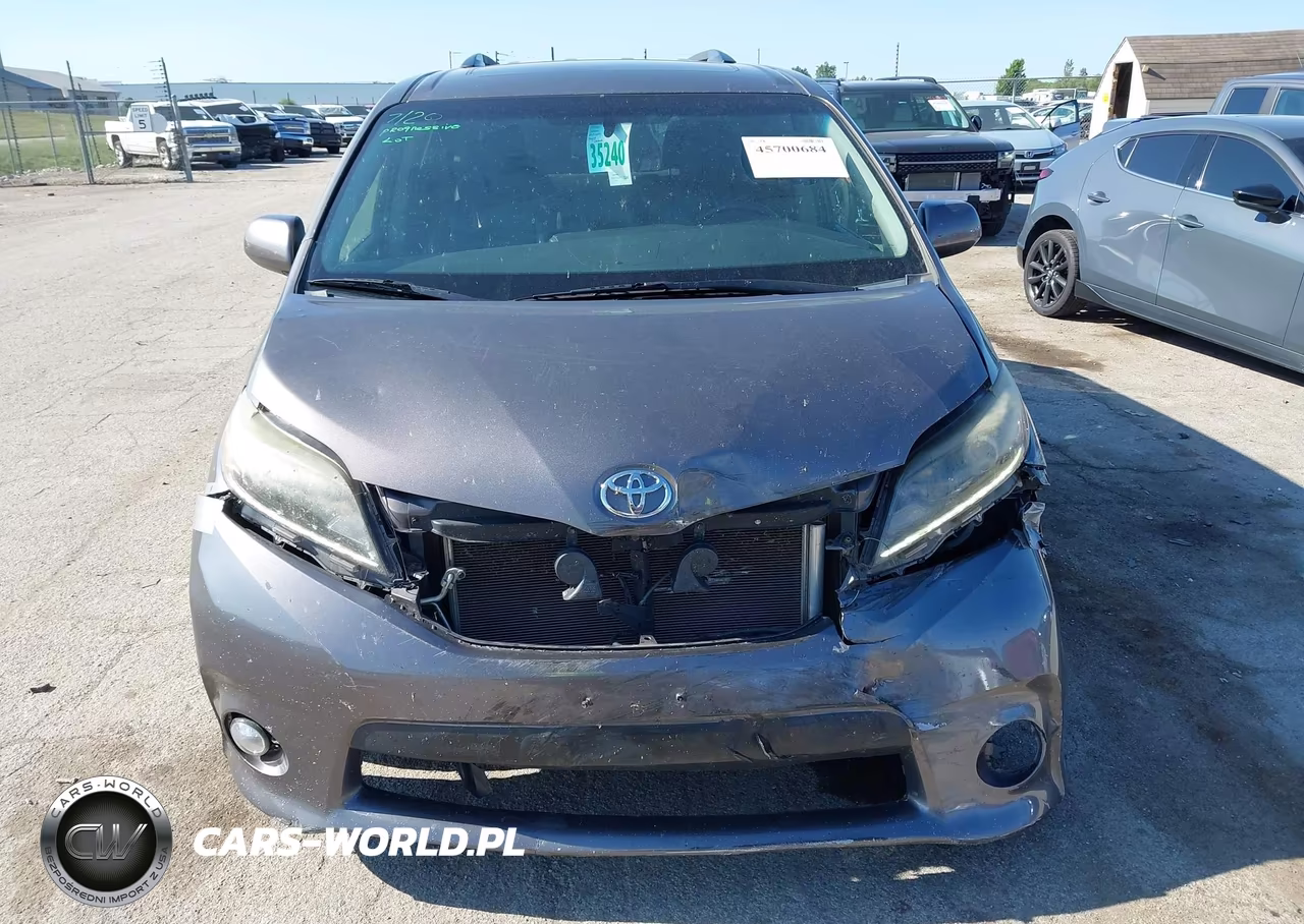 2015 Toyota Sienna Se 8 Passenger VIN:5TDXK3DCXFS543179 - 12