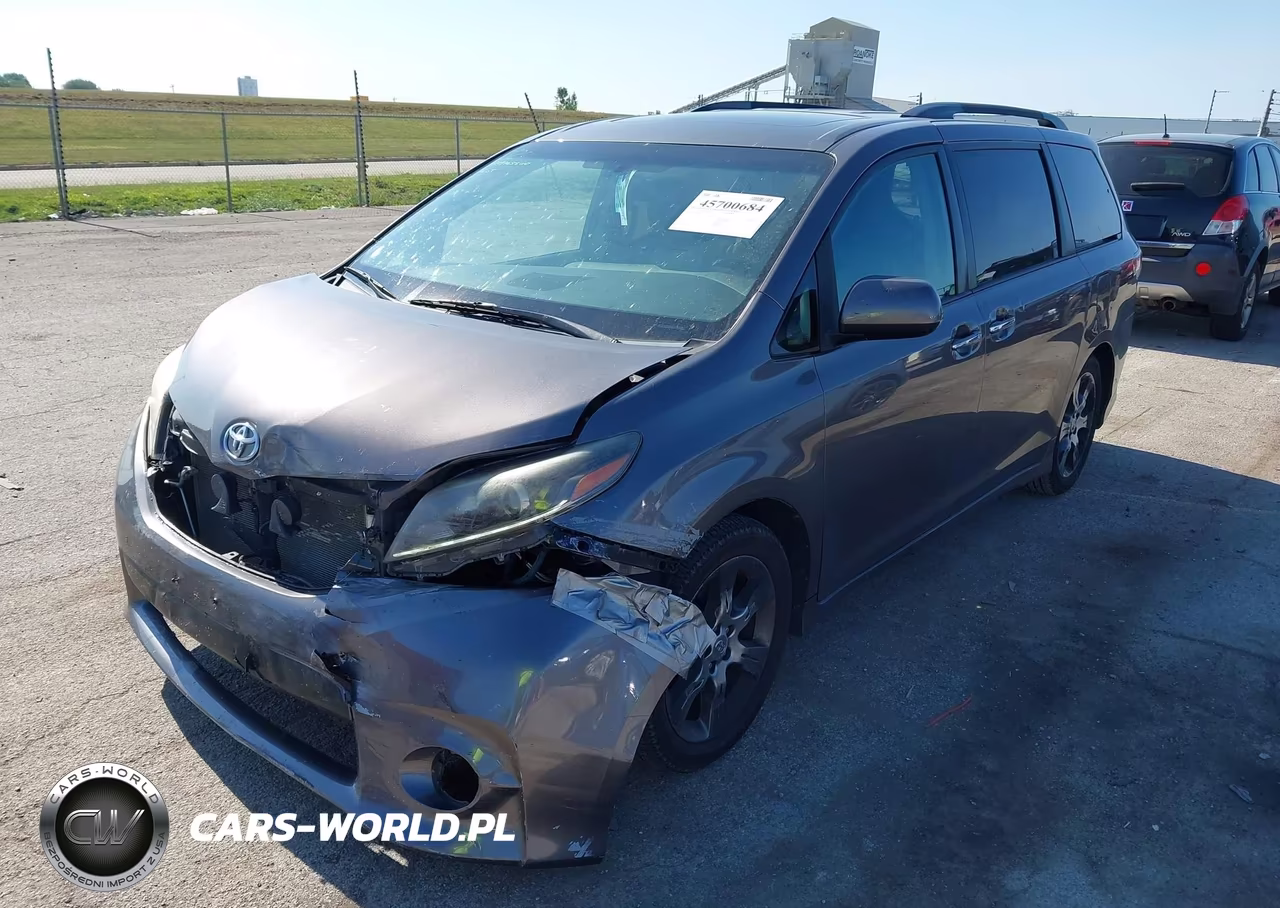 2015 Toyota Sienna Se 8 Passenger VIN:5TDXK3DCXFS543179 - 2