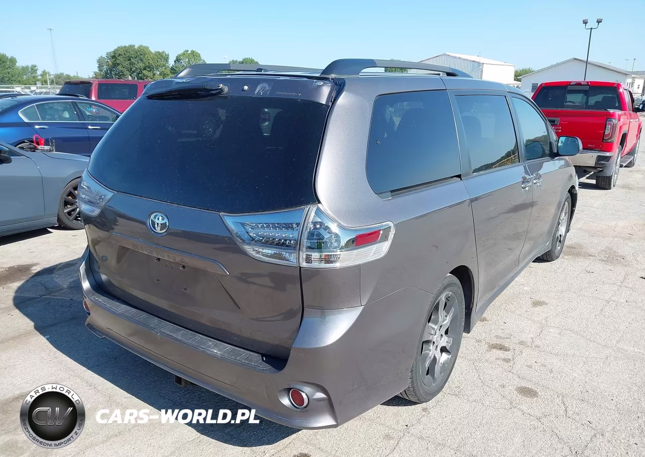 2015 Toyota Sienna Se 8 Passenger VIN:5TDXK3DCXFS543179 - 4