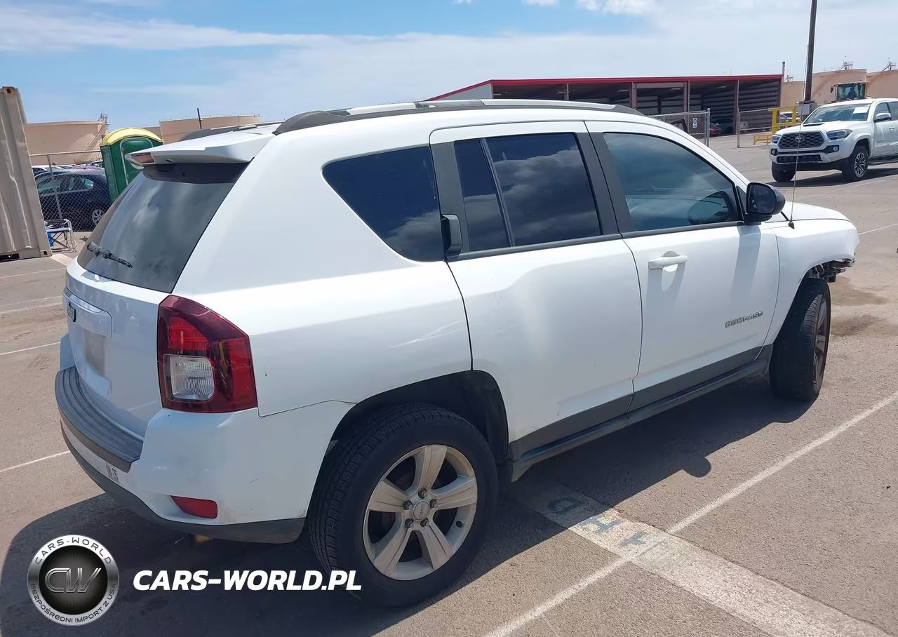 2016 Jeep Compass Sport VIN:1C4NJCBA1GD560297 - 4