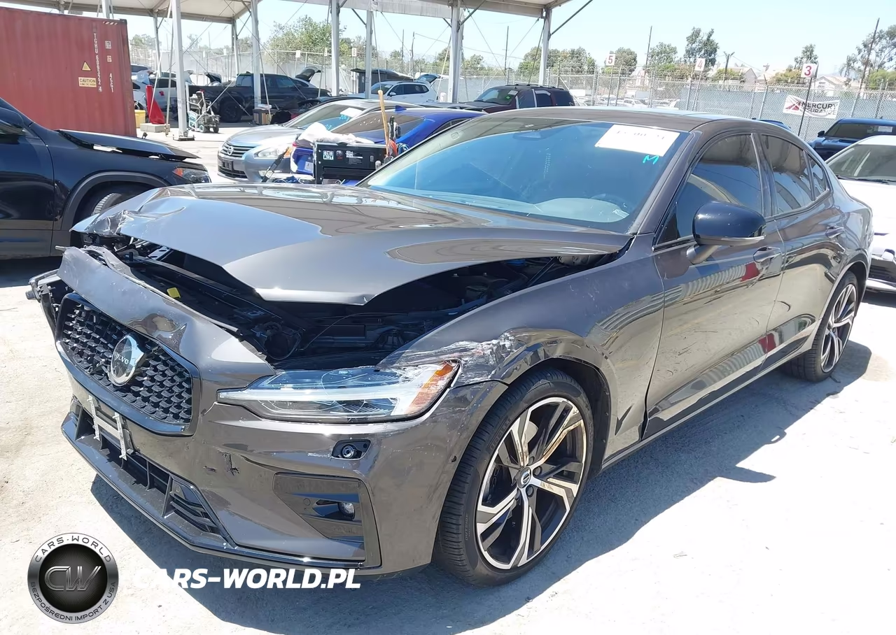 2024 Volvo S60 B5 Plus Dark Theme VIN:7JRL12FL1RG326967 - 2