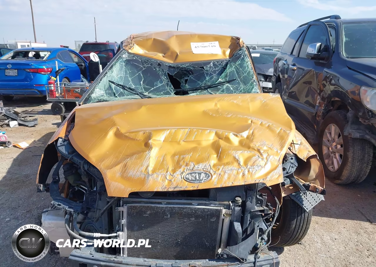 2011 Kia Soul + VIN:KNDJT2A24B7226754 - 12