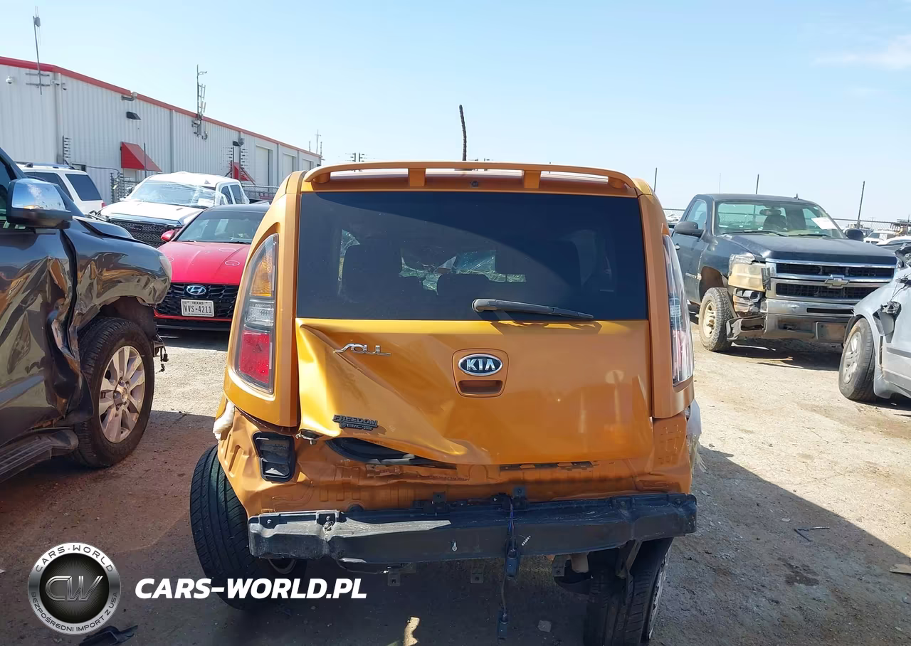 2011 Kia Soul + VIN:KNDJT2A24B7226754 - 16