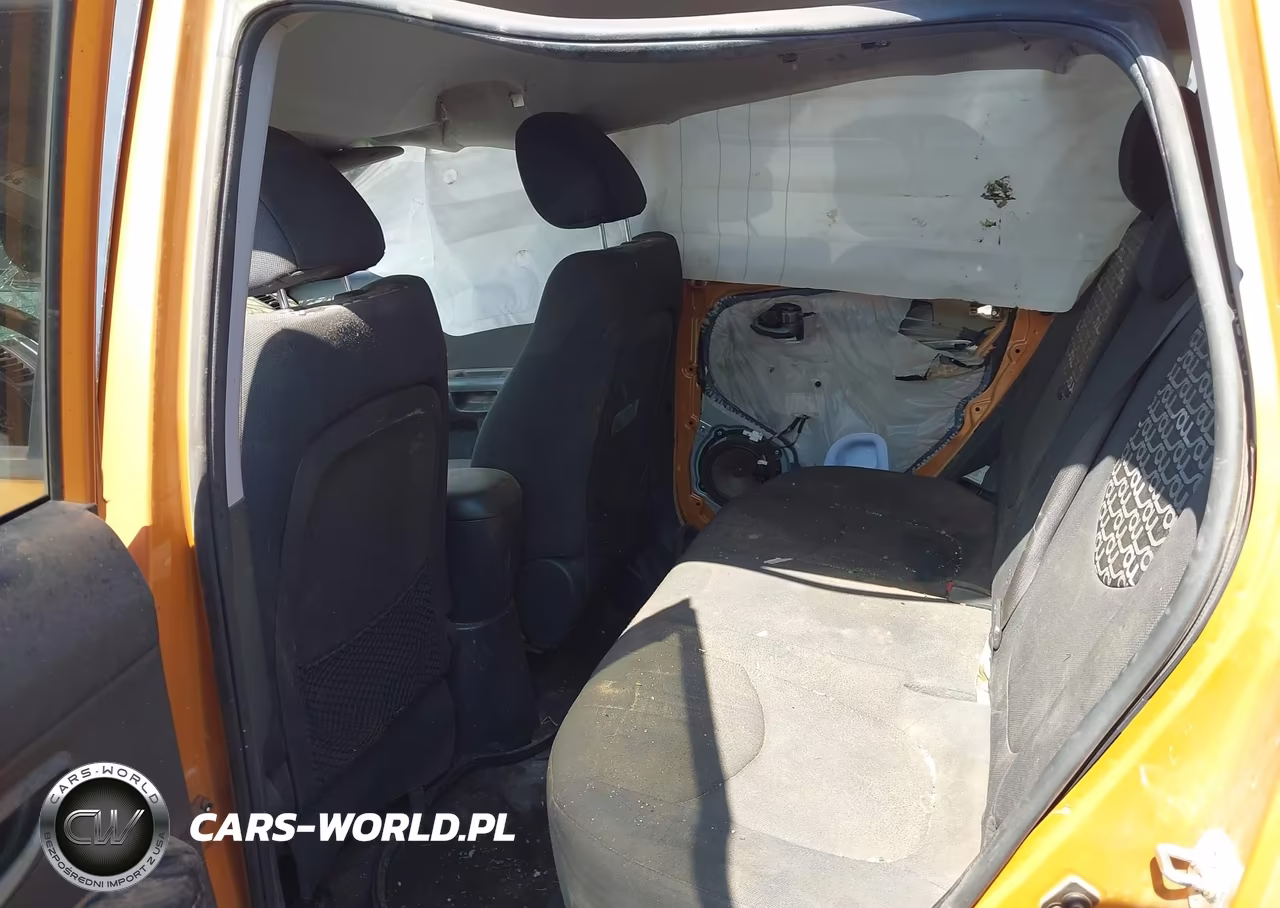 2011 Kia Soul + VIN:KNDJT2A24B7226754 - 8