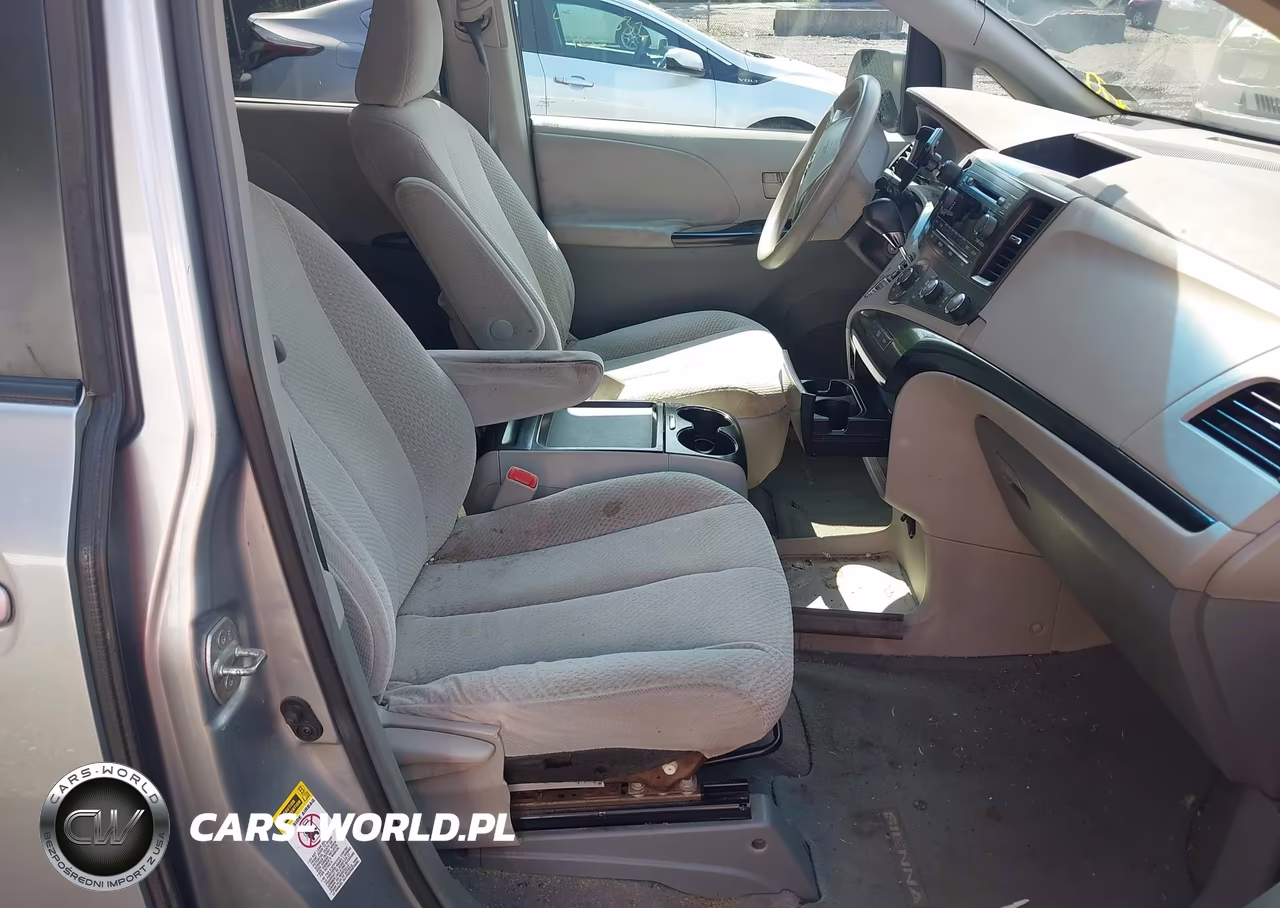 2011 Toyota Sienna Le V6 VIN:5TDKK3DC5BS078282 - 5