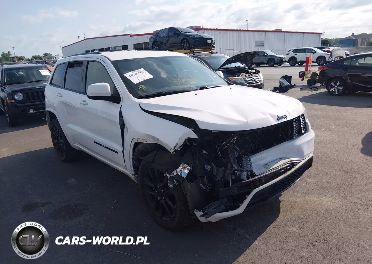 2018 Jeep Grand Cherokee Altitude 4X4 VIN:1C4RJFAG6JC377659 - 6