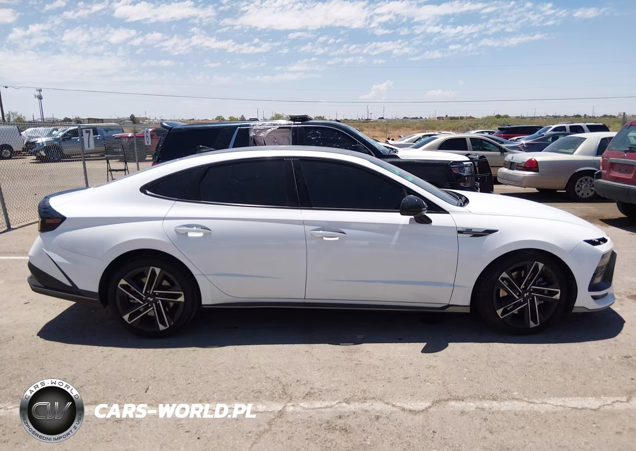 2026 Hyundai Sonata N Line VIN:KMHL54JC2TA586225 - 14