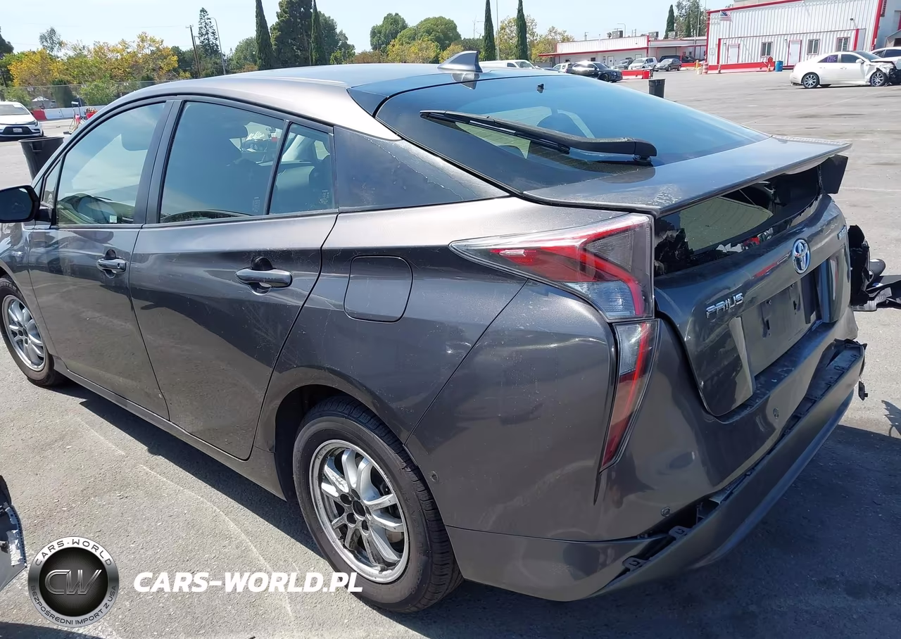 2018 Toyota Prius Two VIN:JTDKBRFU5J3601535 - 3