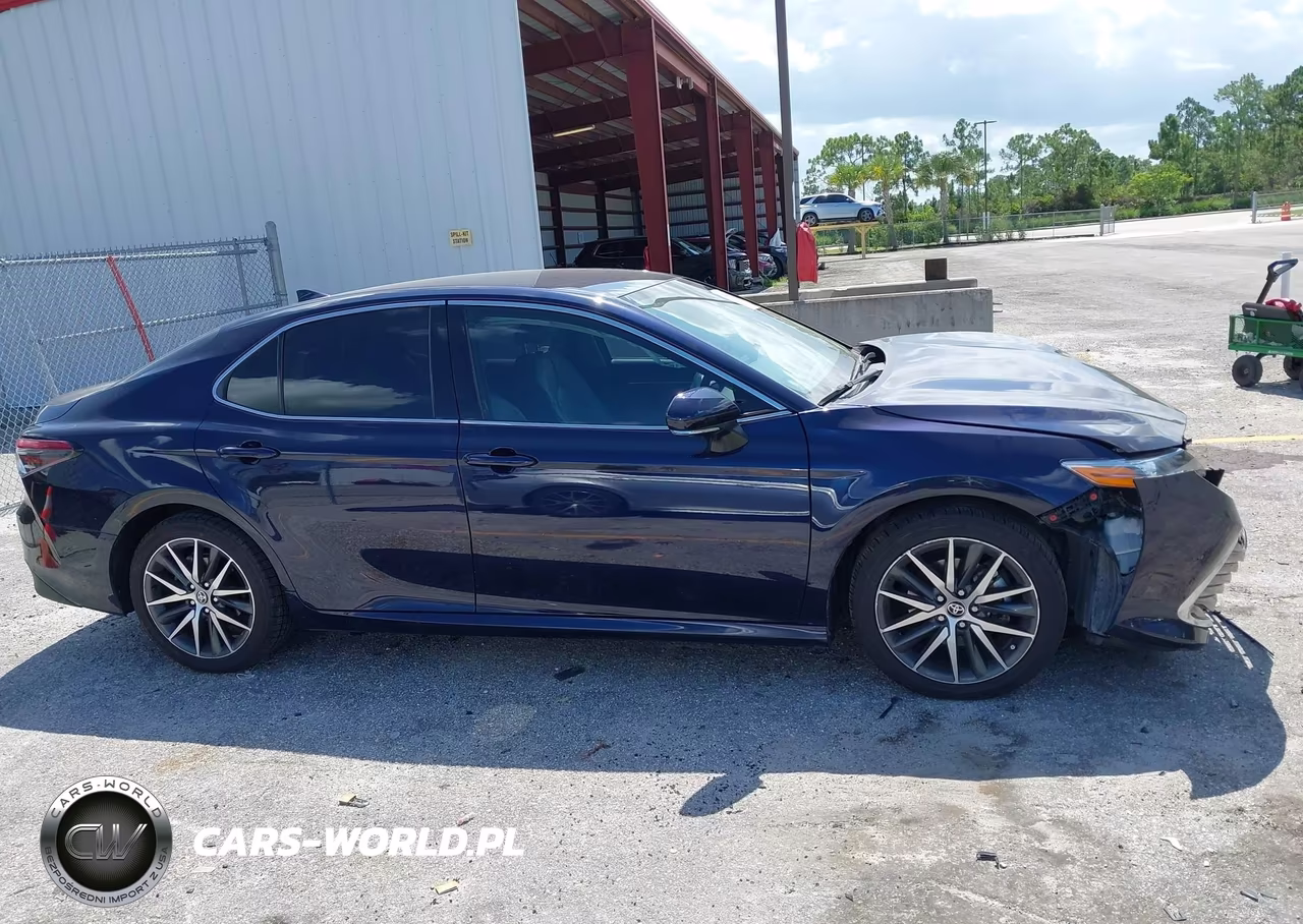2022 Toyota Camry Xle Hybrid VIN:4T1F31AK1NU587523 - 13