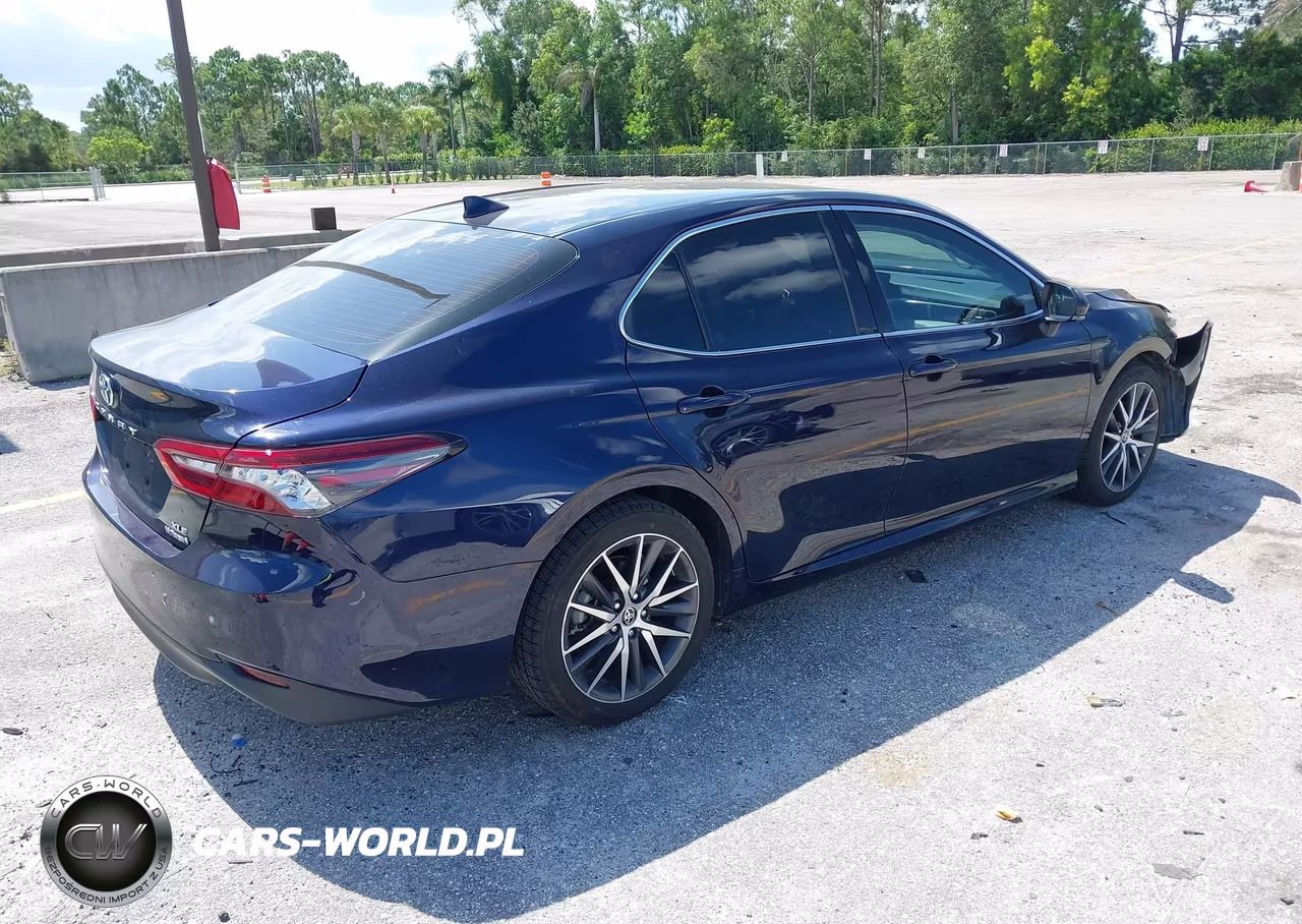 2022 Toyota Camry Xle Hybrid VIN:4T1F31AK1NU587523 - 4