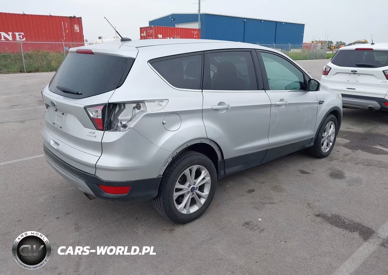 2017 Ford Escape Se VIN:1FMCU0GD8HUD12576 - 4