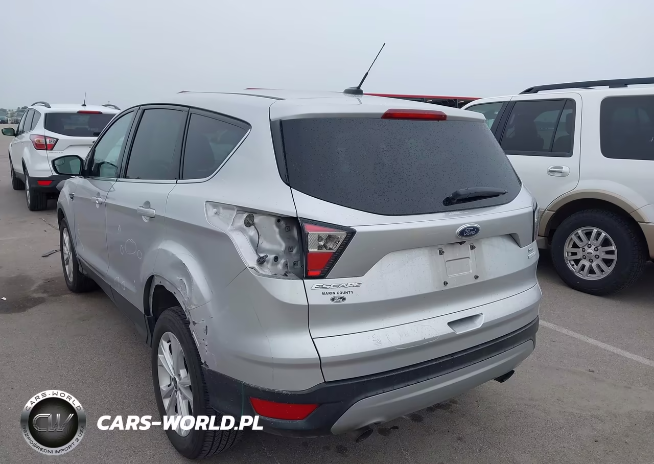 2017 Ford Escape Se VIN:1FMCU0GD8HUD12576 - 6