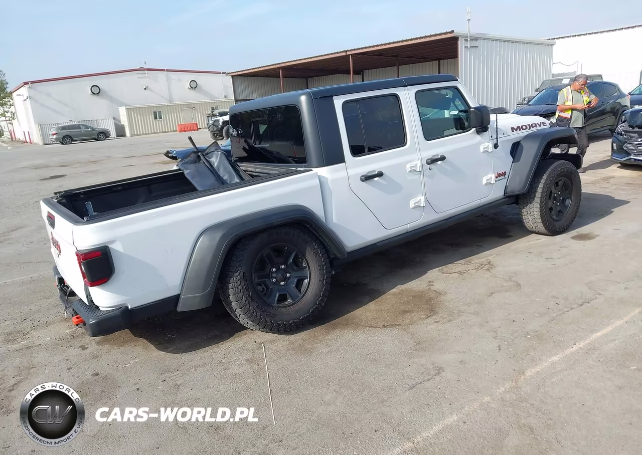 2020 Jeep Gladiator Mojave 4X4 VIN:1C6JJTEG2LL209677 - 4