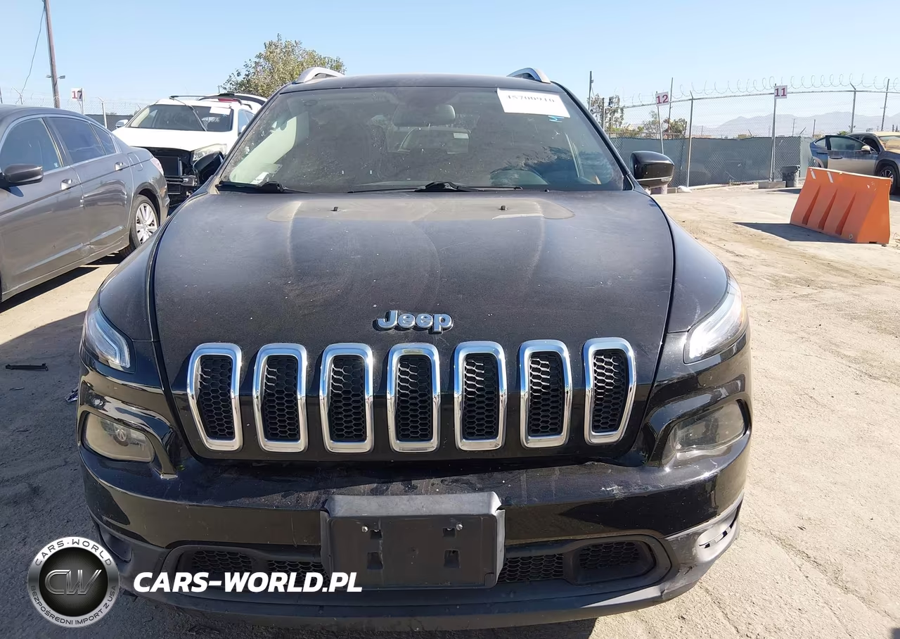 2017 Jeep Cherokee Latitude VIN:1C4PJLCB2HW603986 - 12