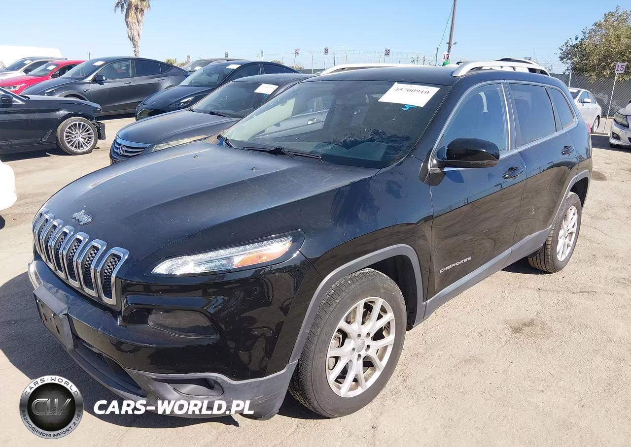 2017 Jeep Cherokee Latitude VIN:1C4PJLCB2HW603986 - 2