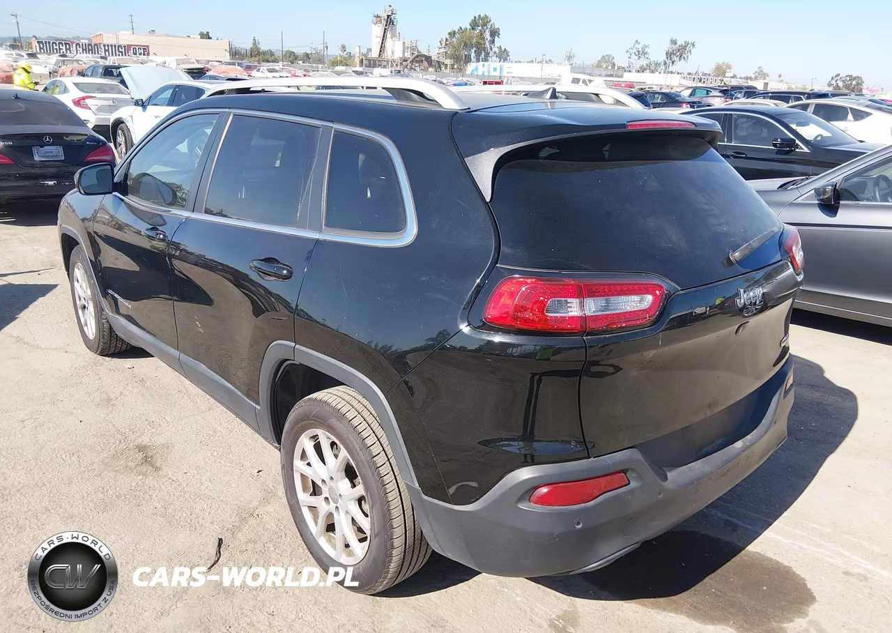 2017 Jeep Cherokee Latitude VIN:1C4PJLCB2HW603986 - 3
