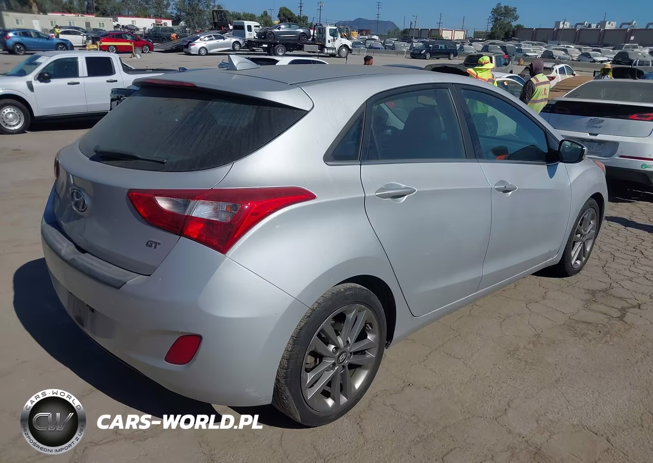 2016 Hyundai Elantra Gt VIN:KMHD35LH4GU307418 - 4