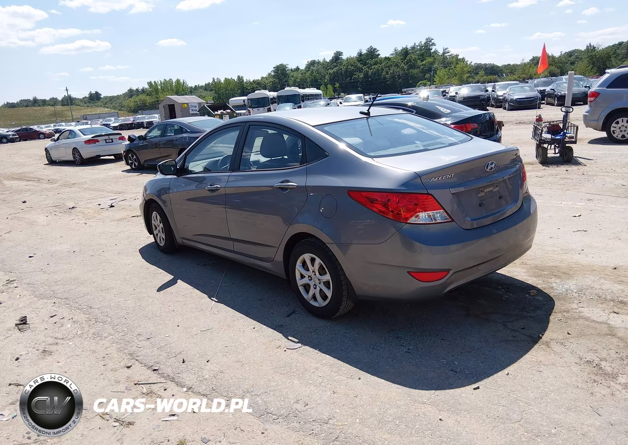 2014 Hyundai Accent Gls VIN:KMHCT4AE3EU699495 - 3
