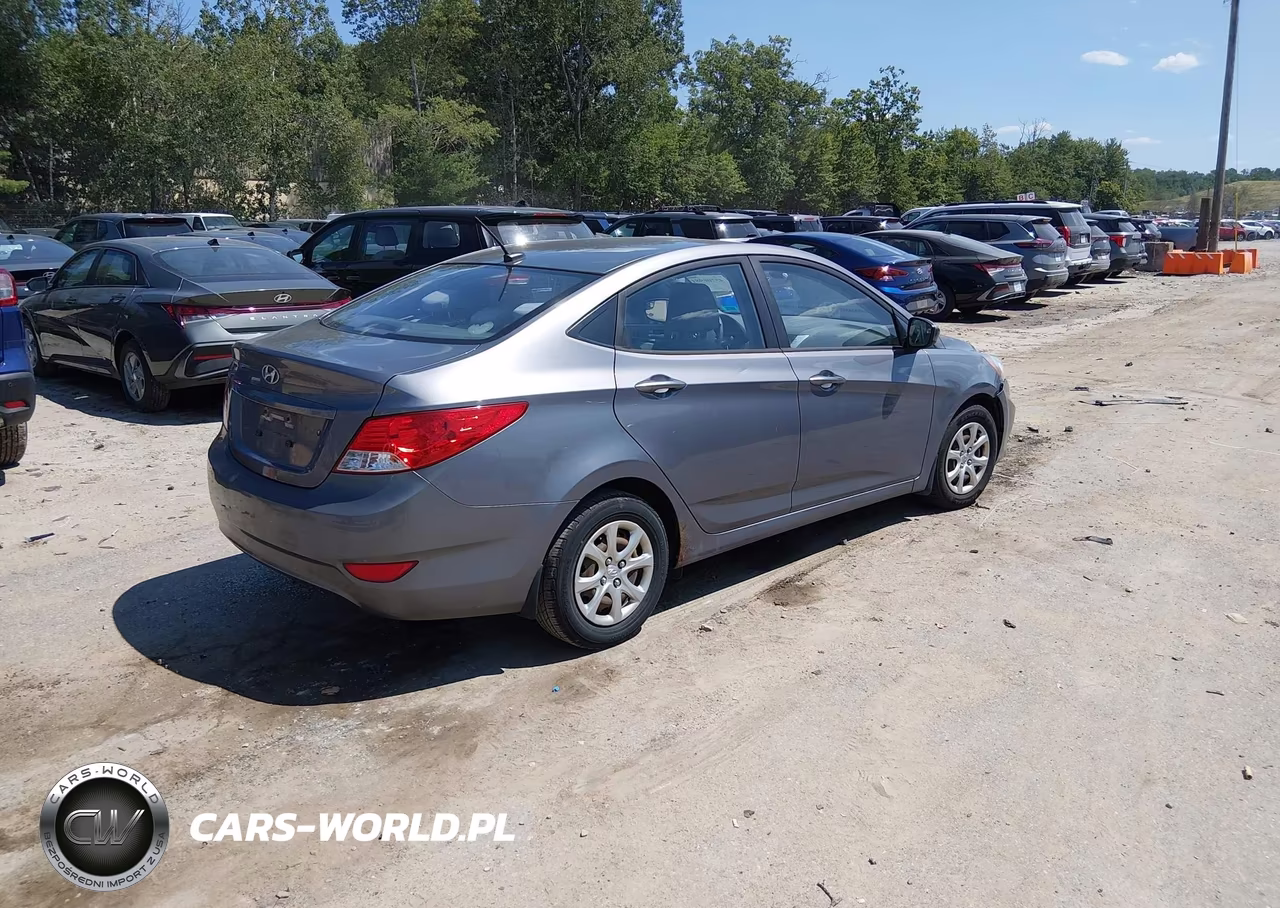 2014 Hyundai Accent Gls VIN:KMHCT4AE3EU699495 - 4