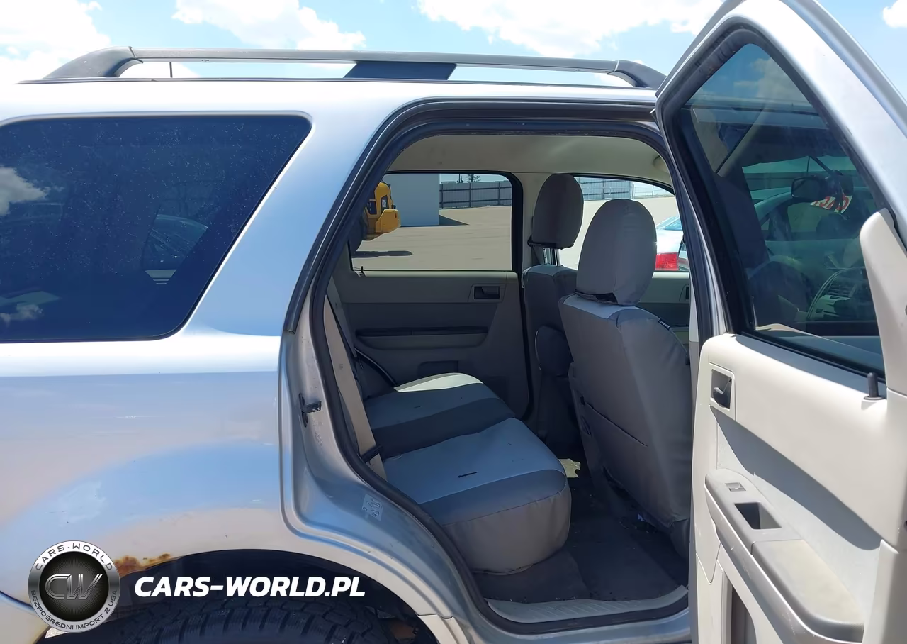 2011 Ford Escape Hybrid VIN:1FMCU5K36BKA92823 - 8