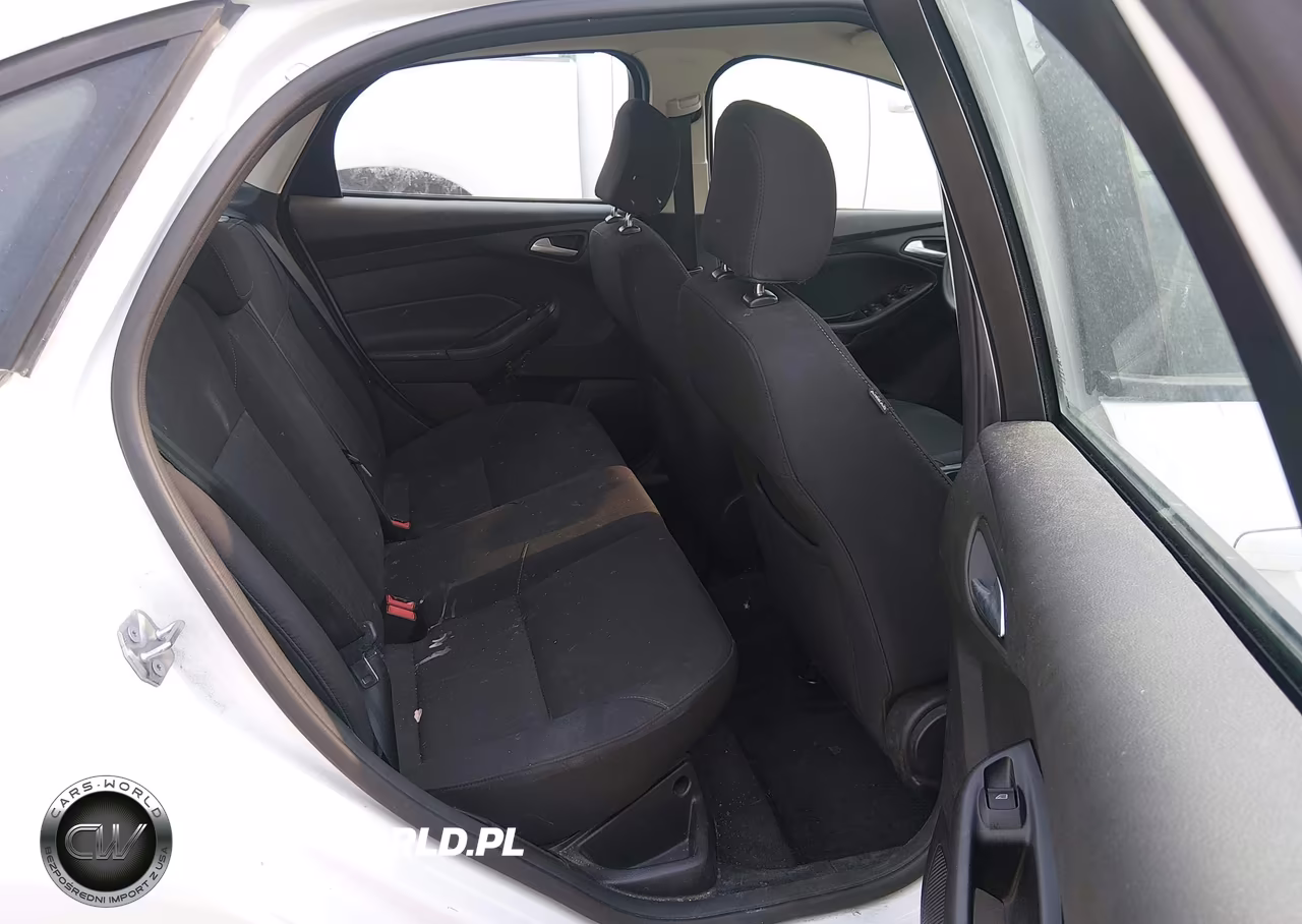 2015 Ford Focus Se VIN:1FADP3F22FL385436 - 8
