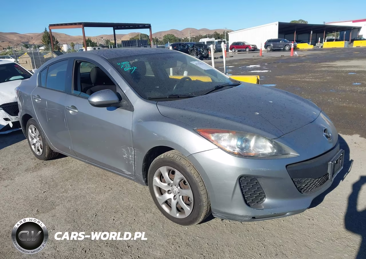 2013 Mazda Mazda3 I Sport VIN:JM1BL1UP7D1814868 - 1