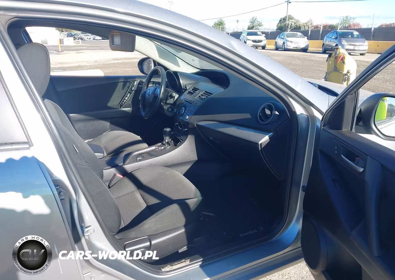 2013 Mazda Mazda3 I Sport VIN:JM1BL1UP7D1814868 - 5