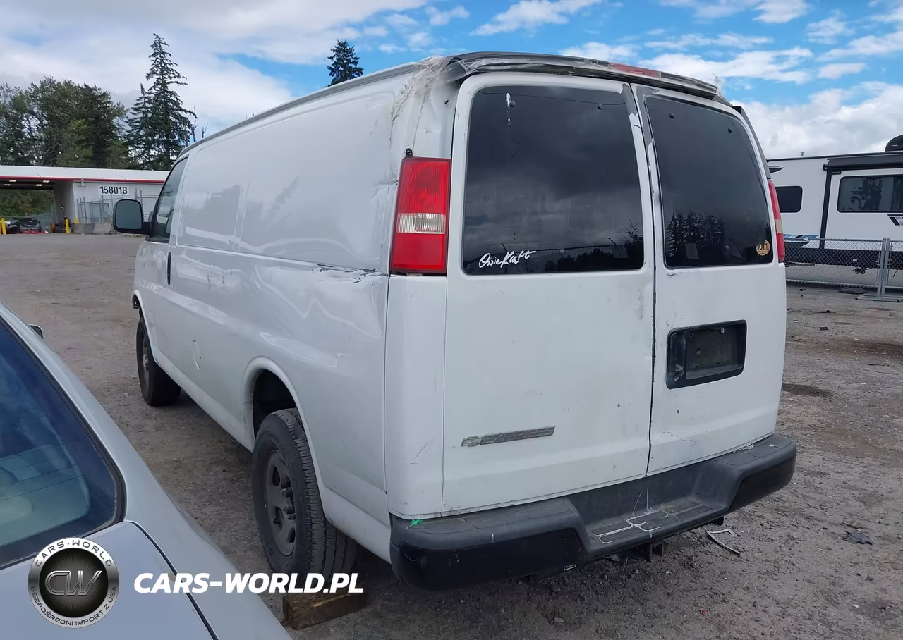 2007 Chevrolet Express Work Van VIN:1GCFG15X471250847 - 3