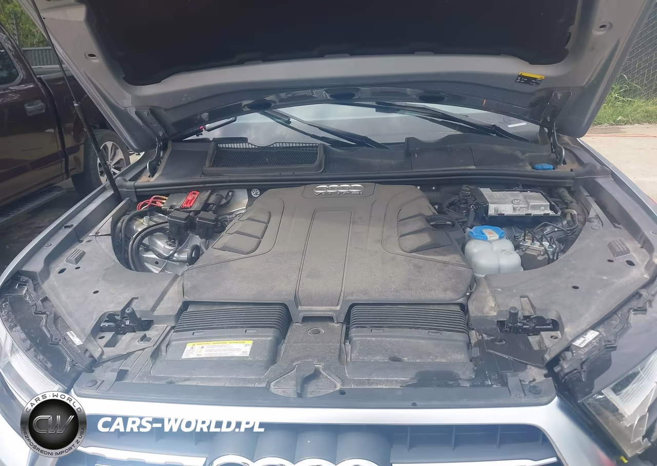 2017 Audi Q7 3.0T Premium VIN:WA1LAAF70HD024575 - 10