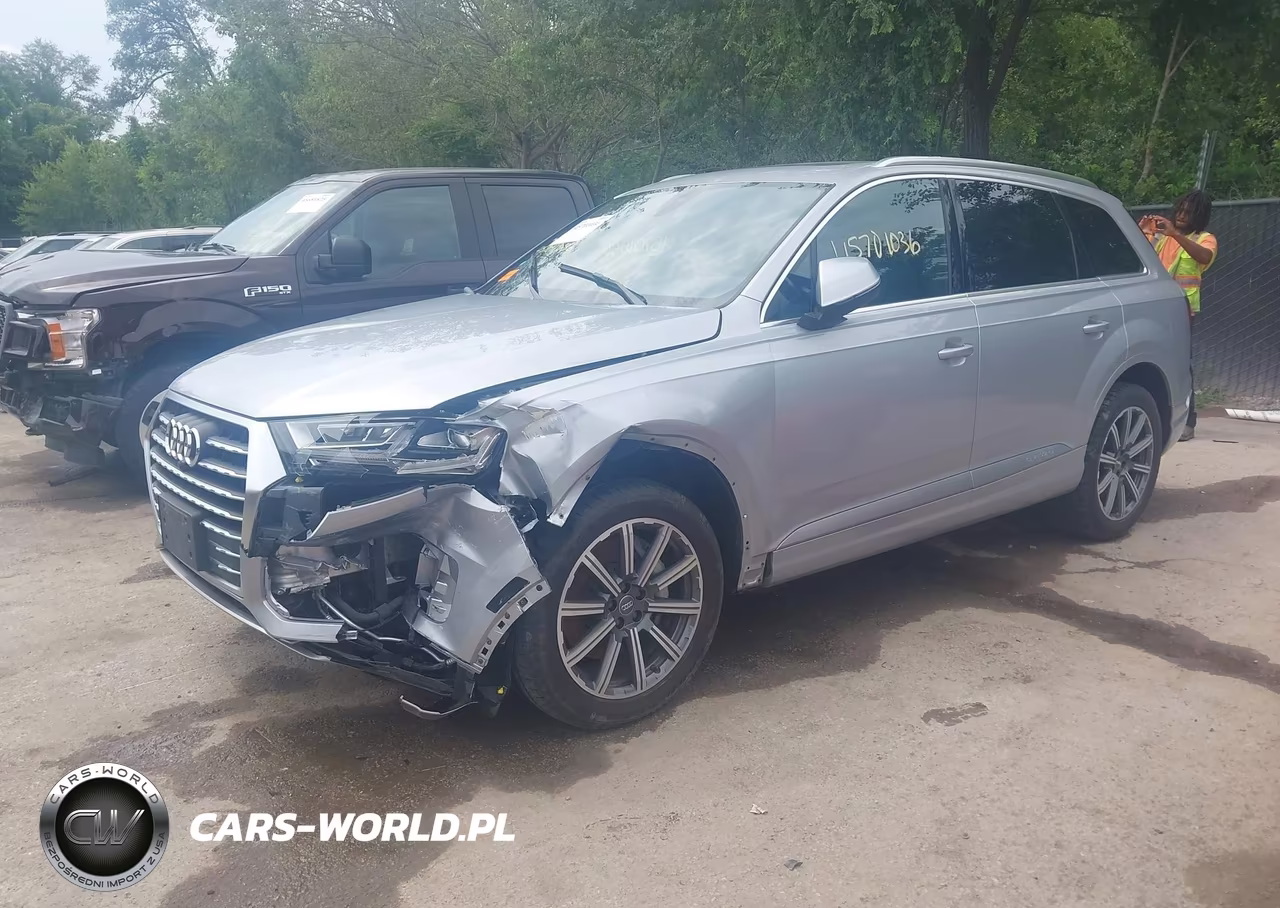 2017 Audi Q7 3.0T Premium VIN:WA1LAAF70HD024575 - 2