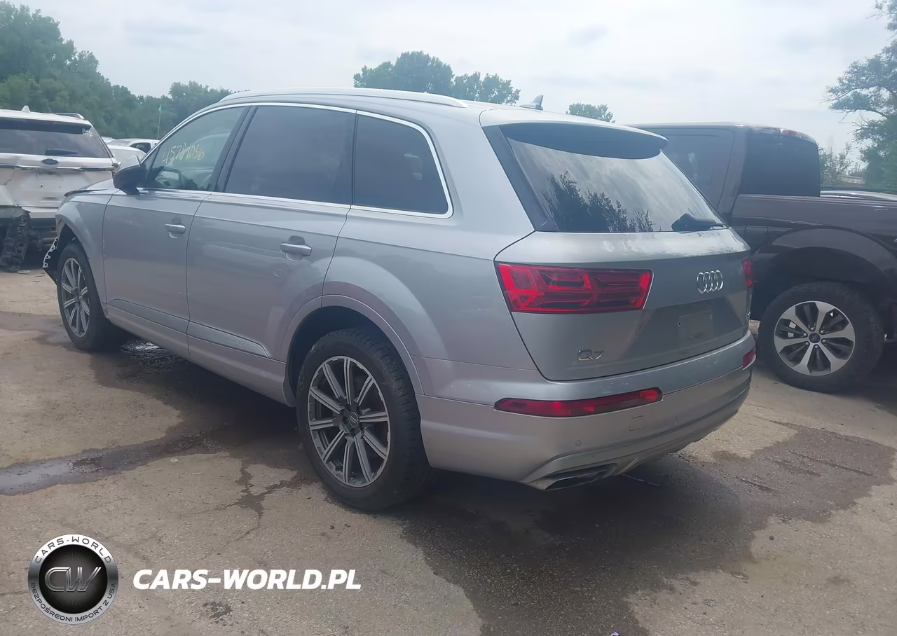 2017 Audi Q7 3.0T Premium VIN:WA1LAAF70HD024575 - 3