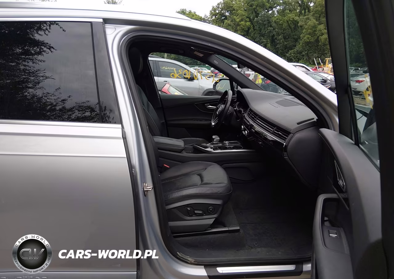 2017 Audi Q7 3.0T Premium VIN:WA1LAAF70HD024575 - 5