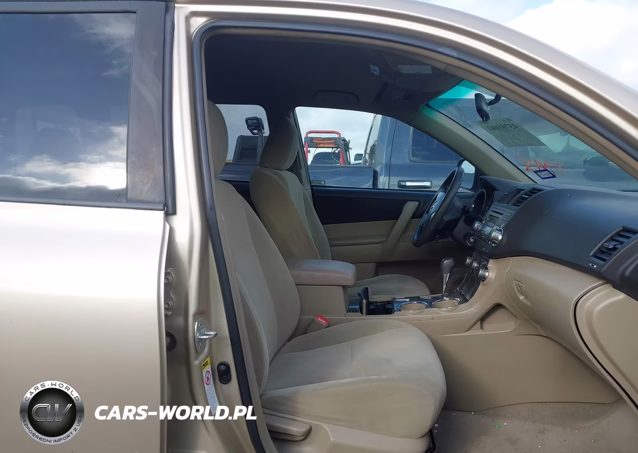 2010 Toyota Highlander Base V6 VIN:5TDZK3EH2AS005538 - 5