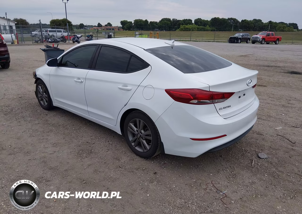 2018 Hyundai Elantra Sel VIN:5NPD84LF3JH357601 - 3