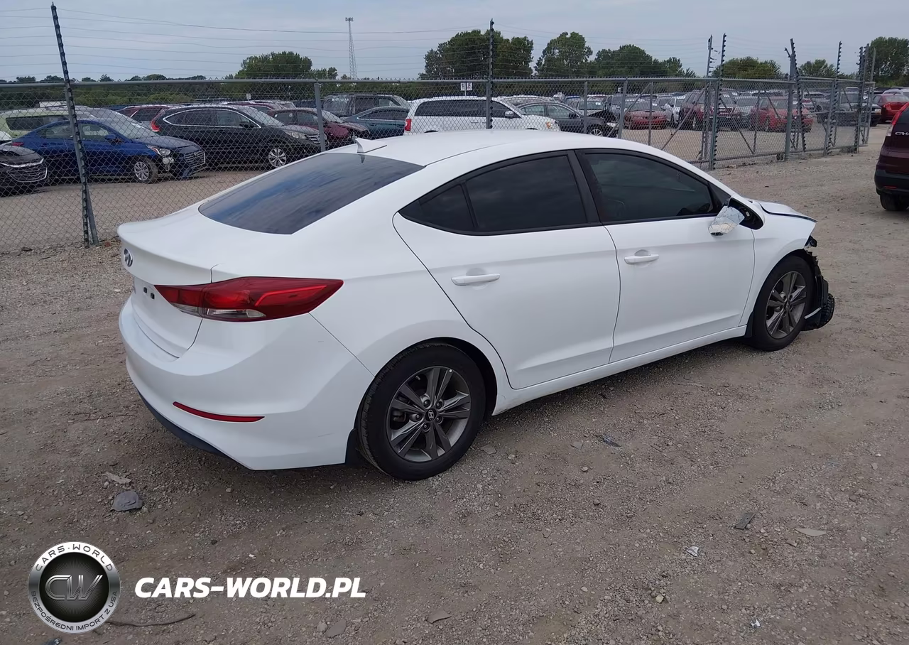 2018 Hyundai Elantra Sel VIN:5NPD84LF3JH357601 - 4