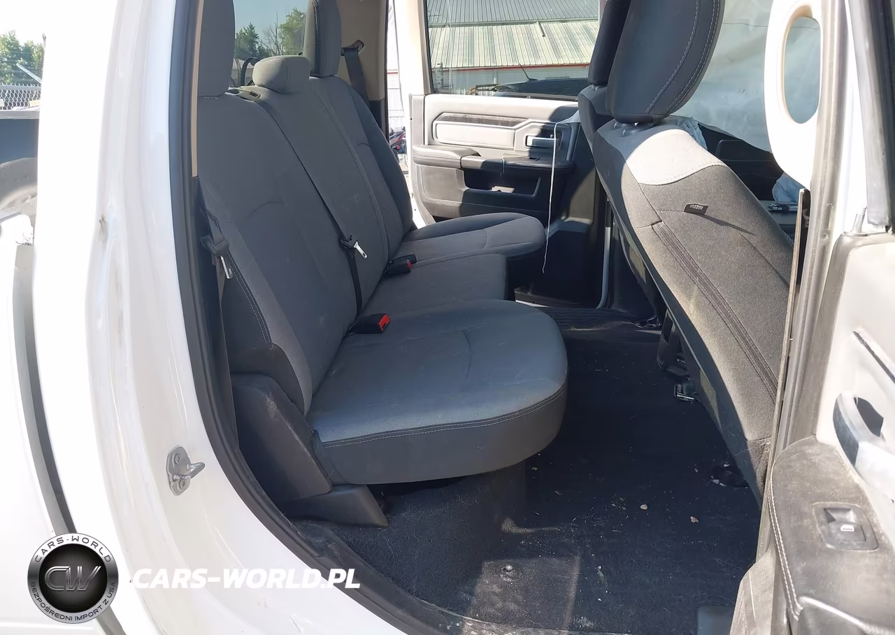2019 Ram 2500 Big Horn 4X4 6'4 Box VIN:3C6UR5DJ1KG581036 - 3