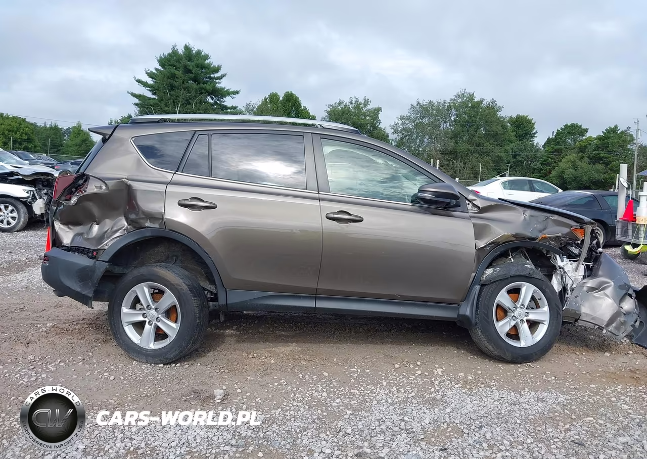 2014 Toyota Rav4 Xle VIN:JTMWFREV4ED033908 - 13