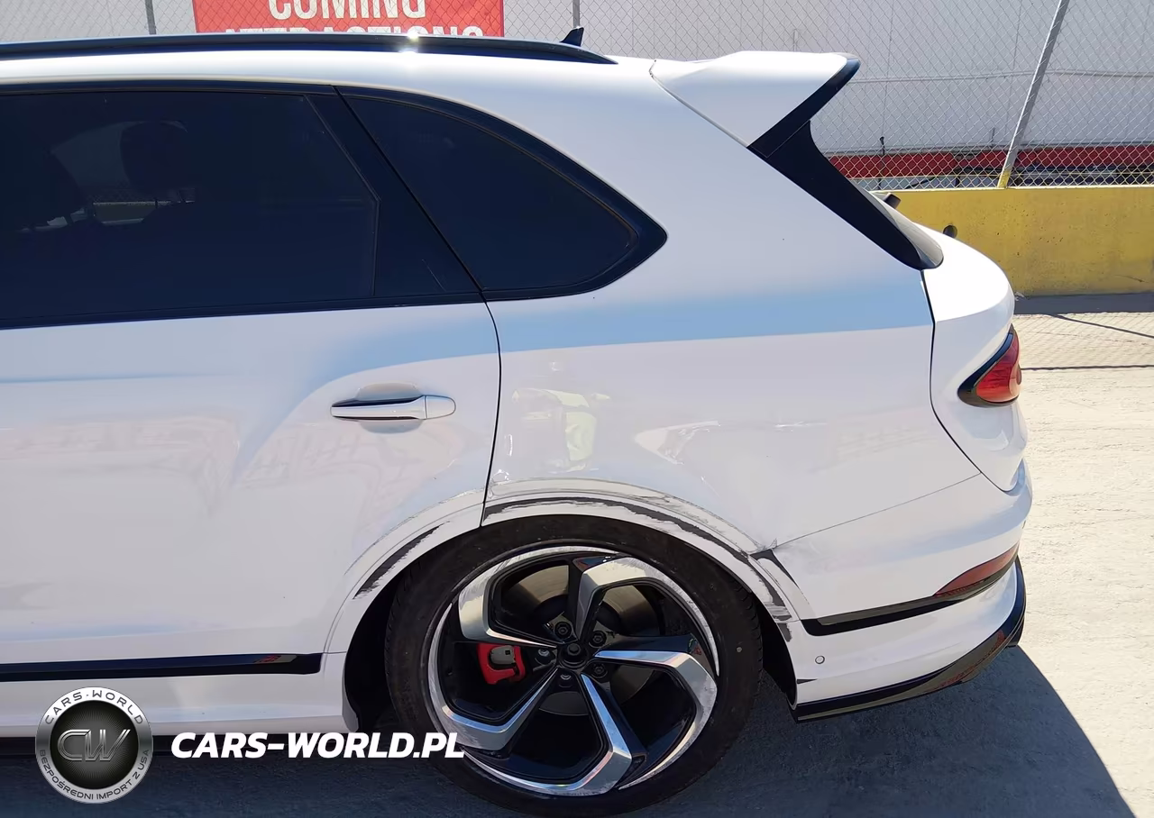 2023 Bentley Bentayga Azure-S VIN:SJAAT2ZV2PC022081 - 14