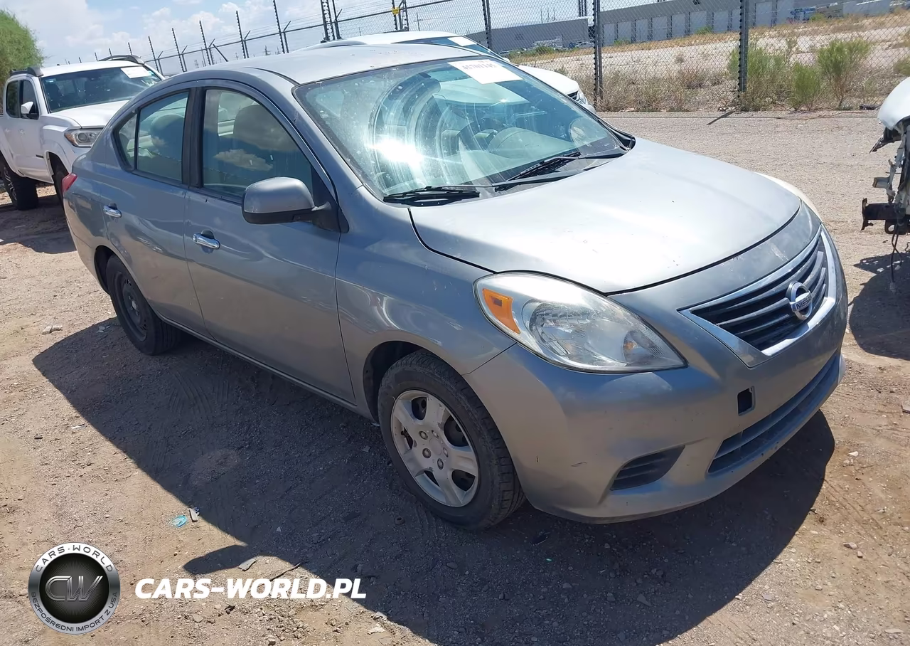 2012 Nissan Versa 1.6 Sv – zdjęcie 1 z 11