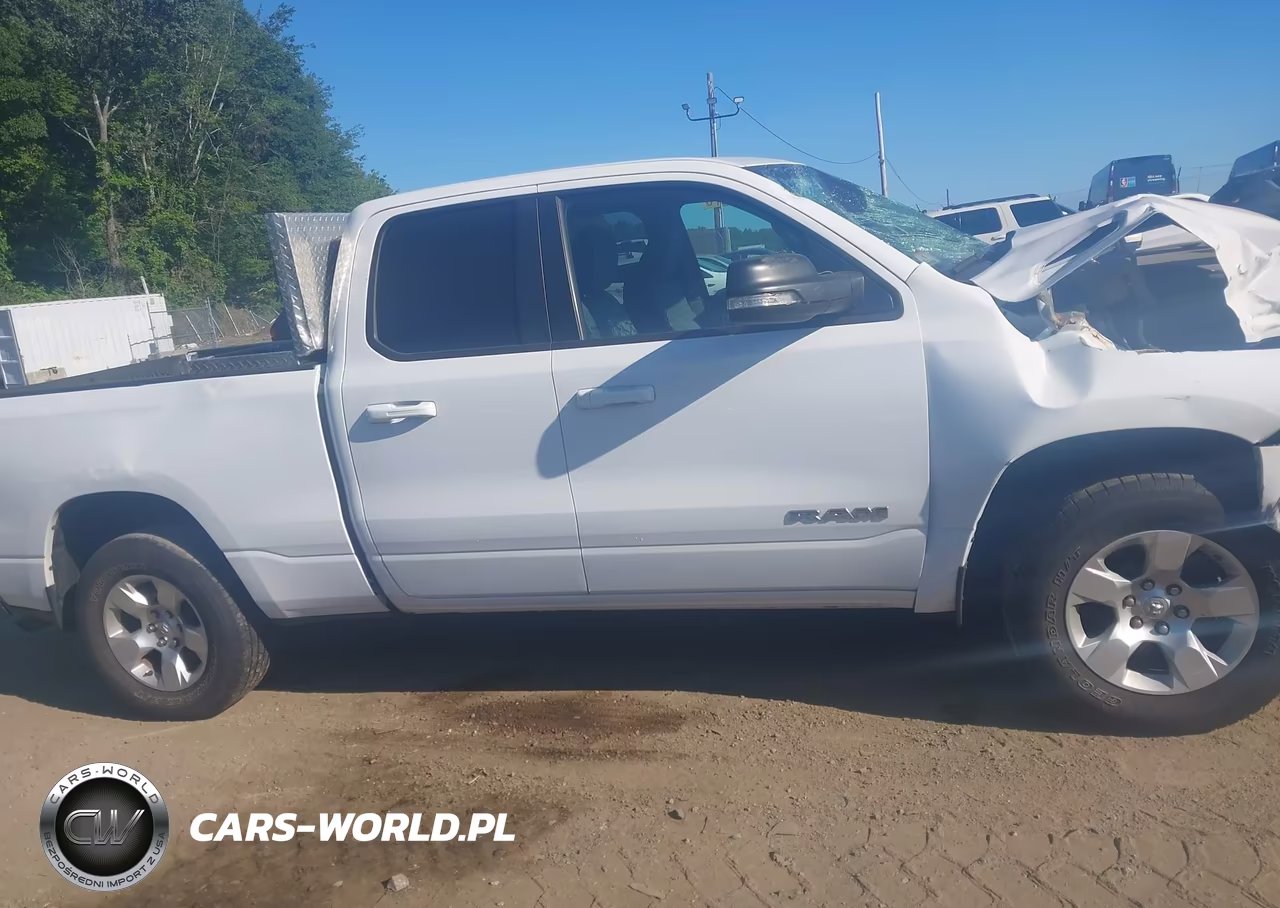 2021 Ram 1500 Big Horn 4X4 6'4 Box VIN:1C6RRFBG8MN733035 - 13