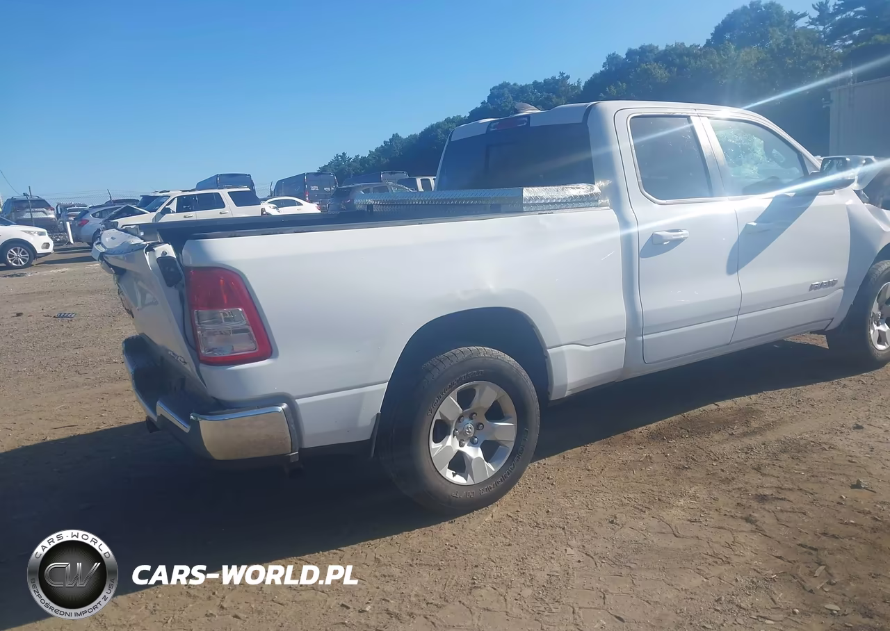 2021 Ram 1500 Big Horn 4X4 6'4 Box VIN:1C6RRFBG8MN733035 - 4