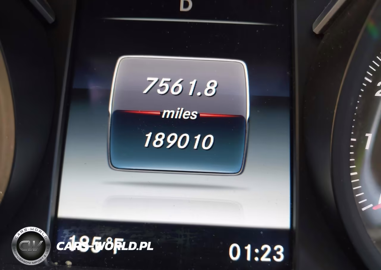 2015 Mercedes-Benz C 300 4Matic VIN:55SWF4KBXFU055787 - 15