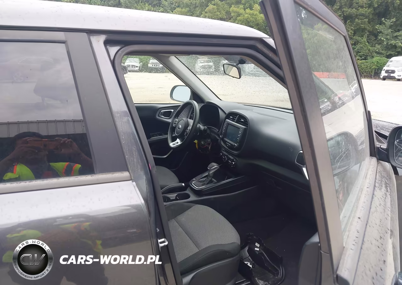 2020 Kia Soul Lx-S-X-Line VIN:KNDJ23AU1L7765373 - 5