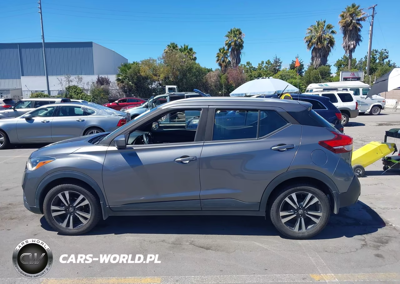 2019 Nissan Kicks Sv VIN:3N1CP5CU6KL535668 - 14