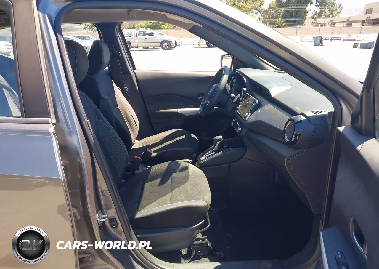 2019 Nissan Kicks Sv VIN:3N1CP5CU6KL535668 - 5